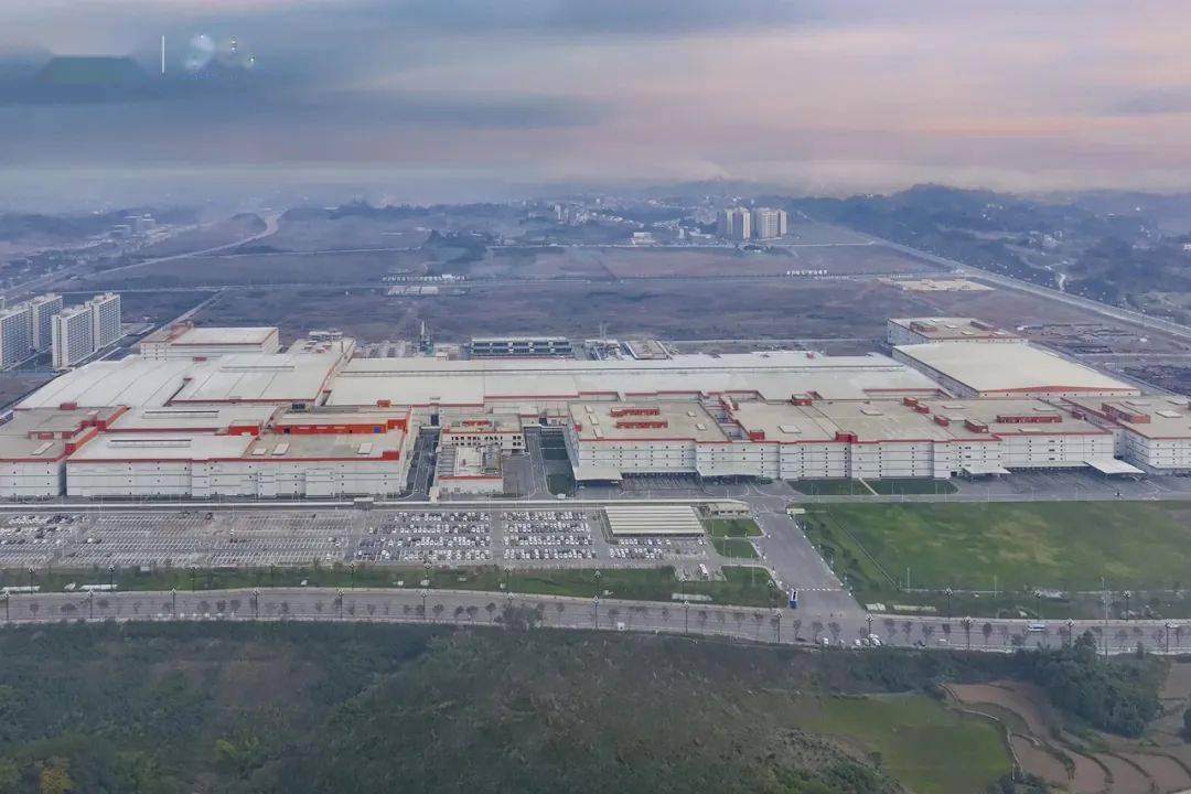 時代長安標(biāo)準(zhǔn)電芯下線 長安“金鐘罩”電池迎來首座里程碑